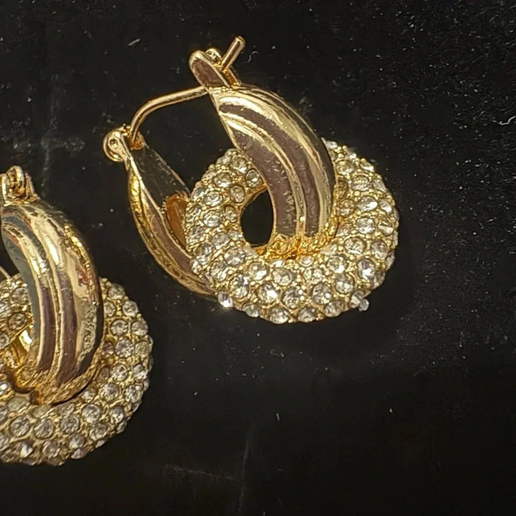 Hoop zircon earrings - Picture 3 of 4